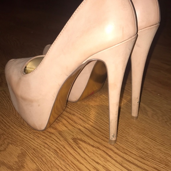 Lui Chung stilettos 4” - Picture 5 of 5